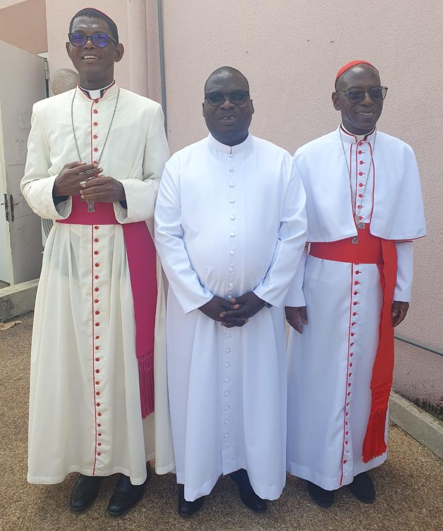cote-divoire-archidiocese-dabidjan-une-eglise-a-limage-de-la-trinite-riche-de-ses-differences.jpg
