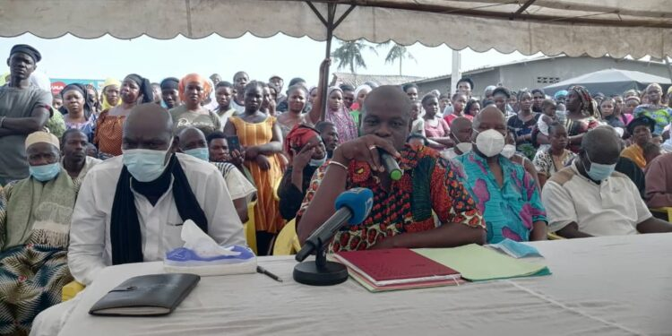 port-bou-t-m-nac-s-de-d-guerpissement-80-000-habitants-bient-t-jet-s-la-rue