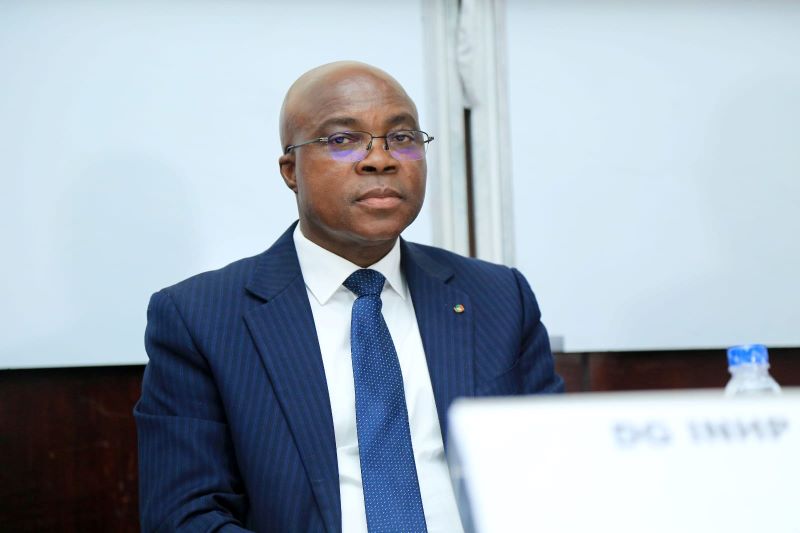 pr-daniel-ekra-kouadio-directeur-general-de-linhp-il-ny-a-aucun-cas-de-virus-ebola-sur-le-territoire-ivoirien.jpg